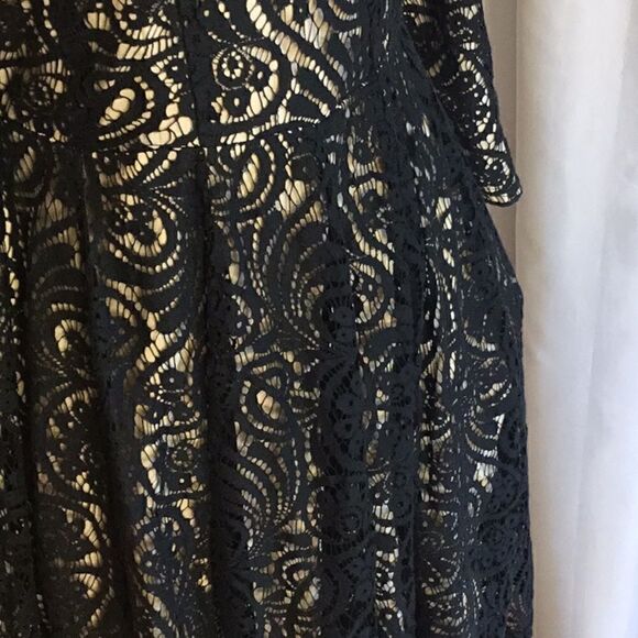 Form fitting black lace dress with long sleeves in size small by ARK & CO. - Picture 7 of 14
